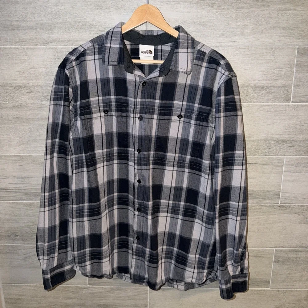The North Face Button Up Men's LG Gray Plaid Flannel Long Sleeve Outdoor Casual